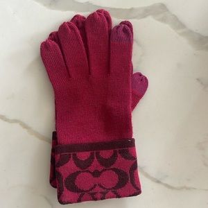 Raspberry colored knit COACH gloves
